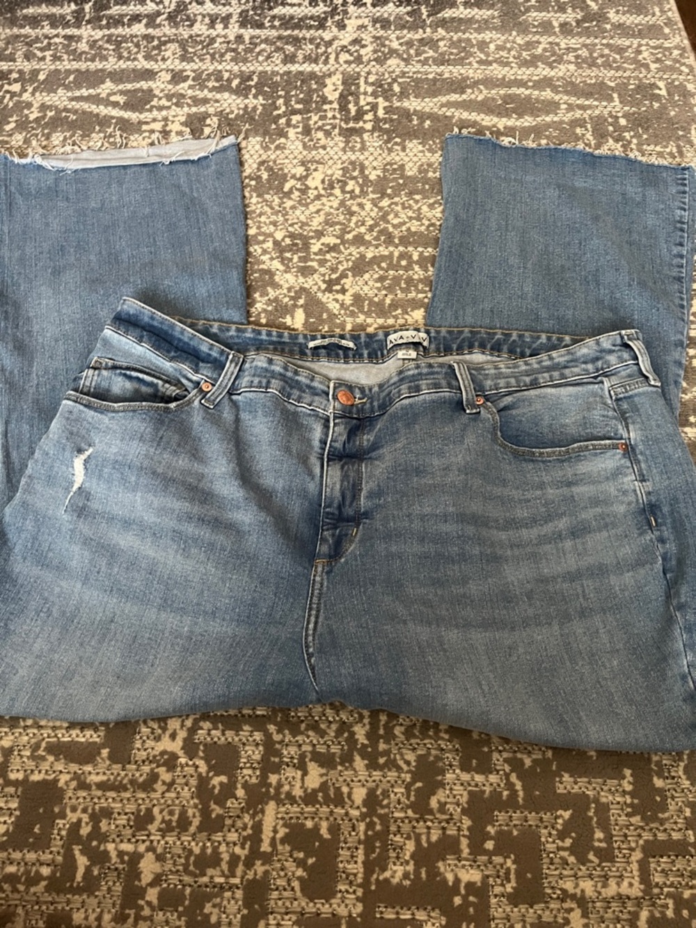 Ava & Viv Light Blue Relaxed Men’s Jeans - Distressed Hem